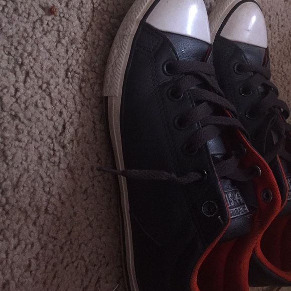 Converse All Star tennis shoes. - Picture 2 of 2